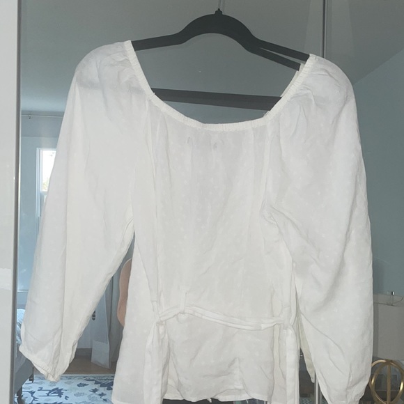 Form fitting A&F blouse - Picture 4 of 5